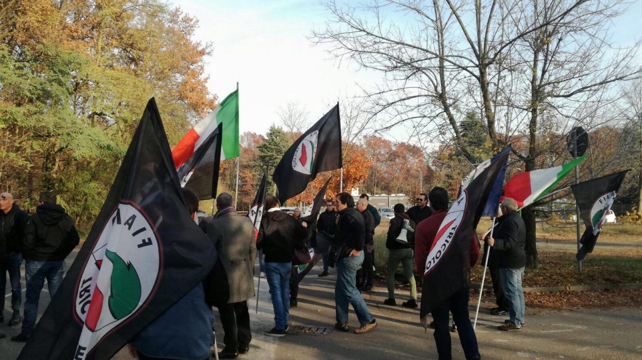 Spaccio nei boschi a Marnate la protesta di Forza Nuova