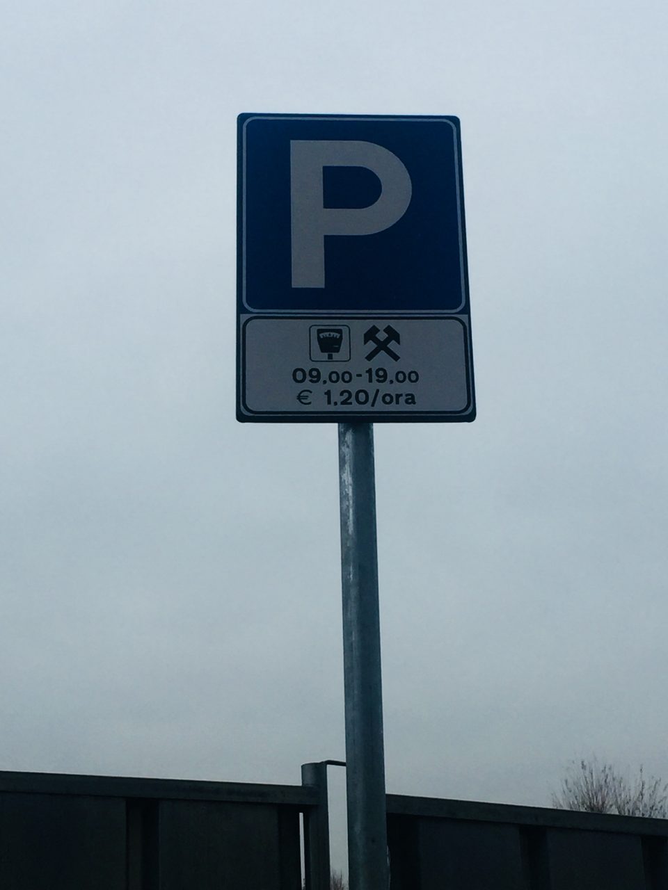 Falsa partenza per i parcheggi blu