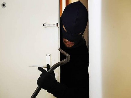 A Tradate i ladri a casa del padre e poi del figlio