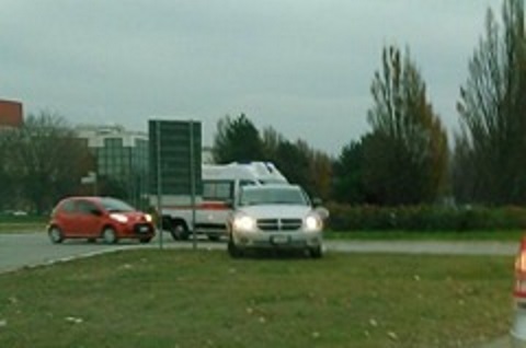 Ciclista investito sulla Sp12, 26enne finisce in ospedale