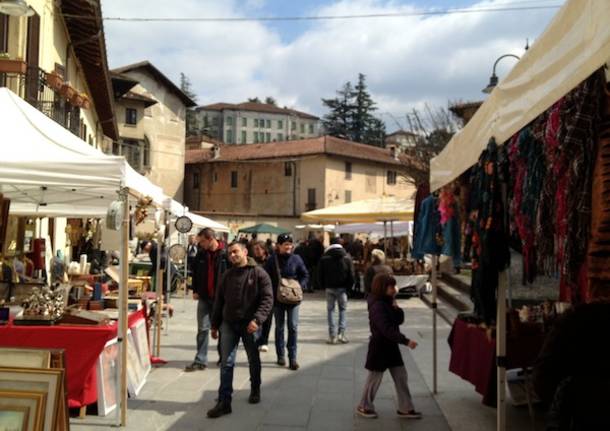 A Castiglione la Fiera del Cardinale con Angolo del gusto