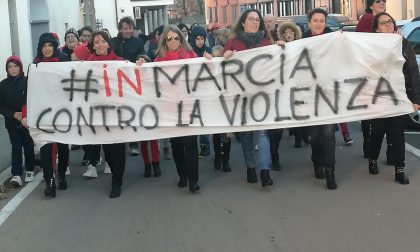 In marcia a Cislago contro la violenza sulle donne