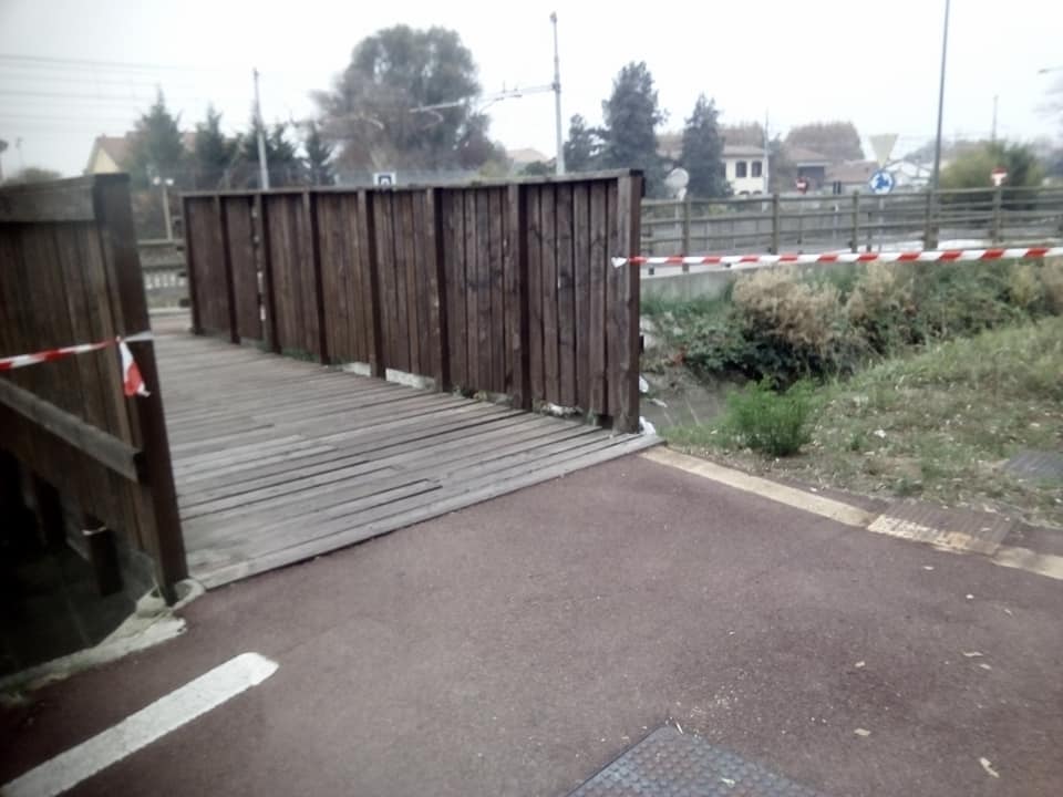 Pista ciclabile pericolosa: “Sindaco, intervenga”