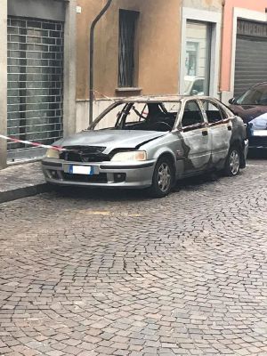 Preso il piromane delle auto