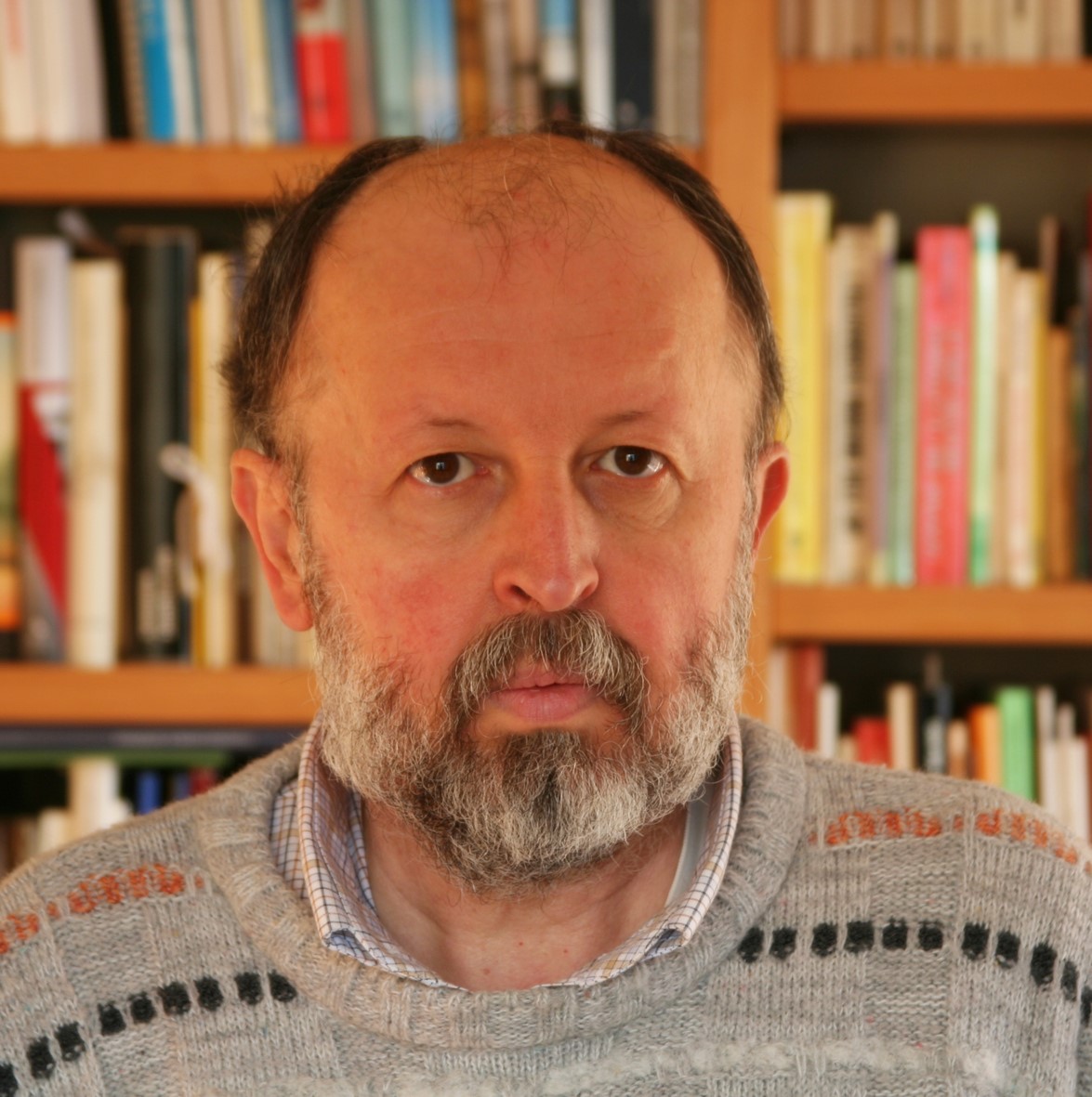 Il lonatese Ernesto Restelli, professore e scrittore, presenta la sua ultima opera