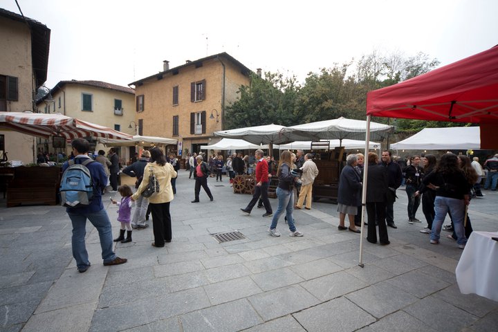 Fiera del Cardinale appuntamento nell’isola toscana in Lombardia