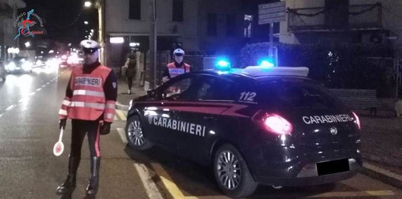 Maxi controlli, due giovani trovati con droga
