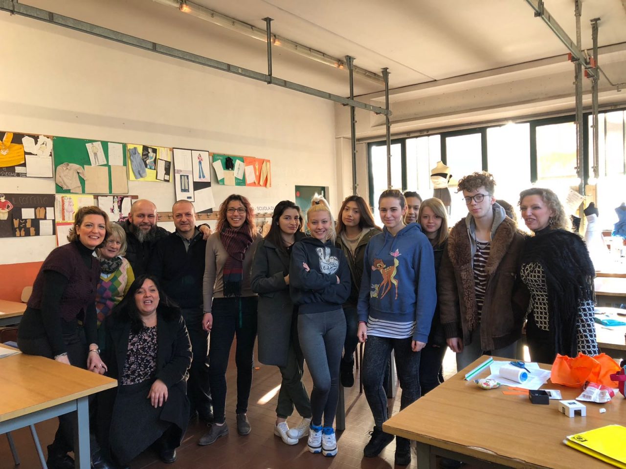 Inveruno, gli auguri del sindaco Bettinelli alle scuole