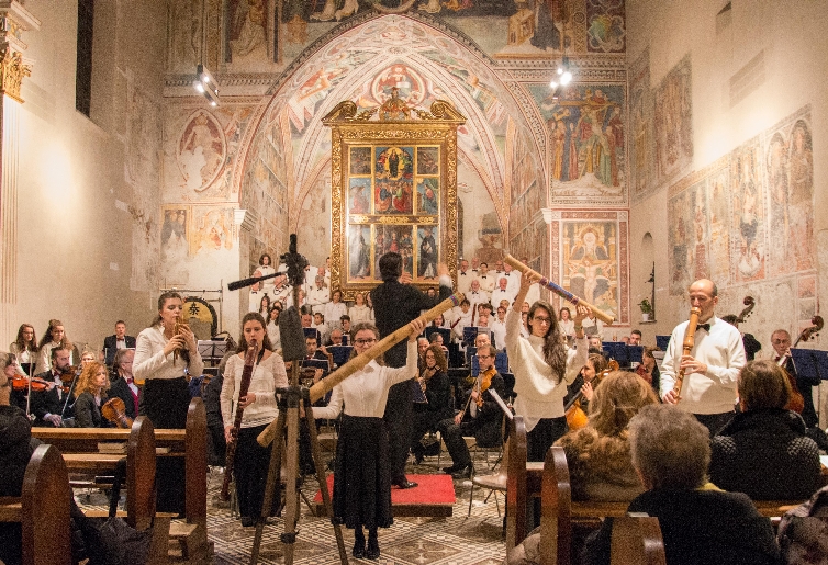 Compie 30 anni Ars Cantus in concerto  a Tradate
