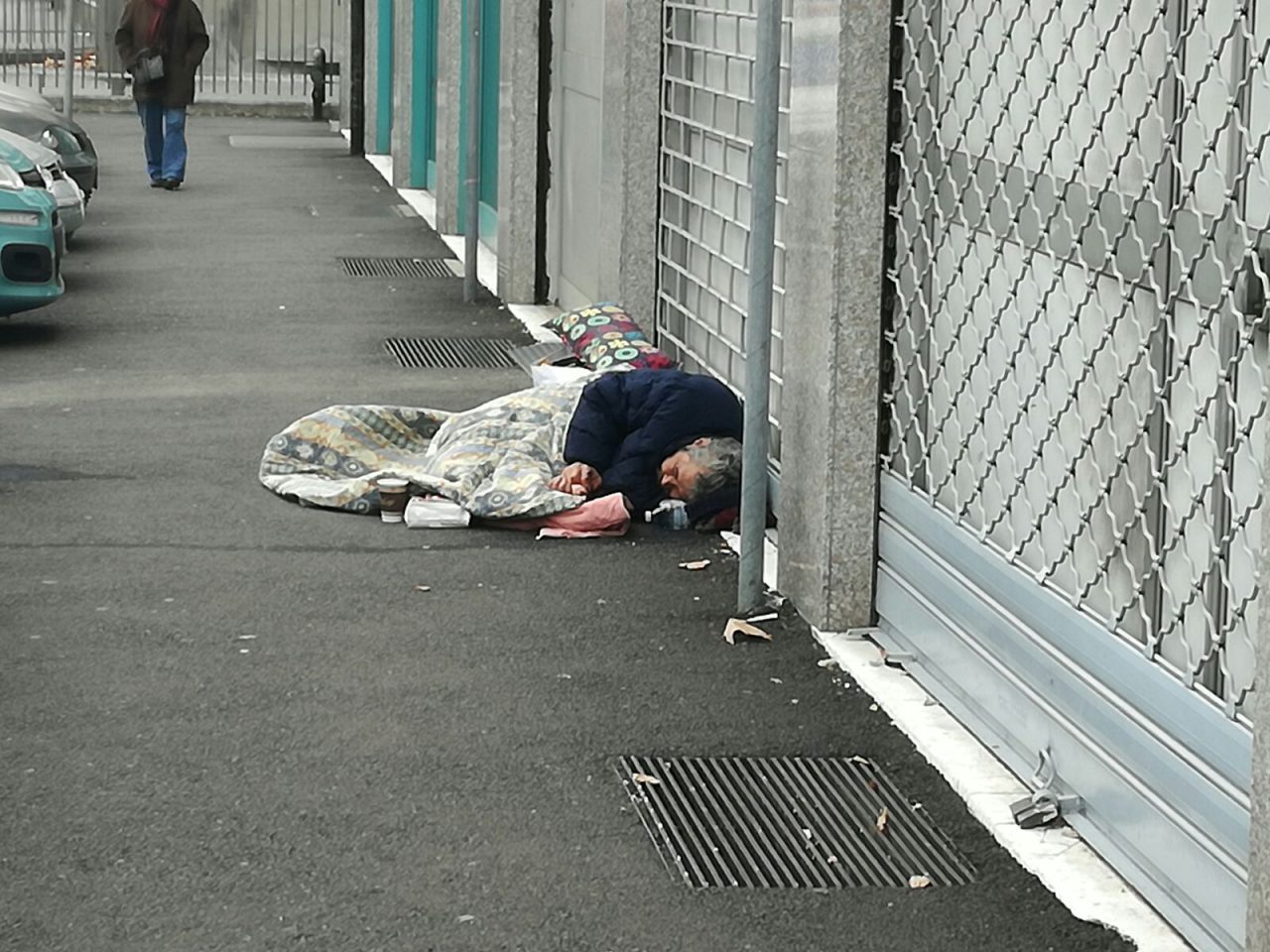 Senzatetto al freddo anche a Natale. L’appello per aiutarlo