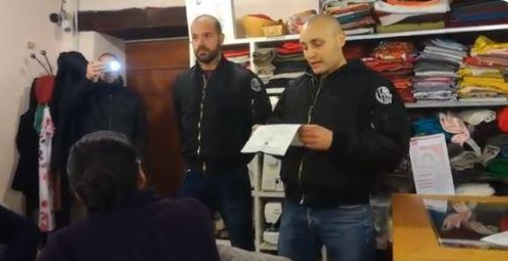 Skinhead Como all’alba blitz e perquisizioni della Polizia