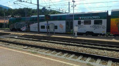 15enne investita dal treno in stazione a Mandello soccorsi in azione. Traffico ferroviario interrotto