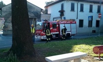 Sospetta fuga di gas in piazza, arrivano i pompieri