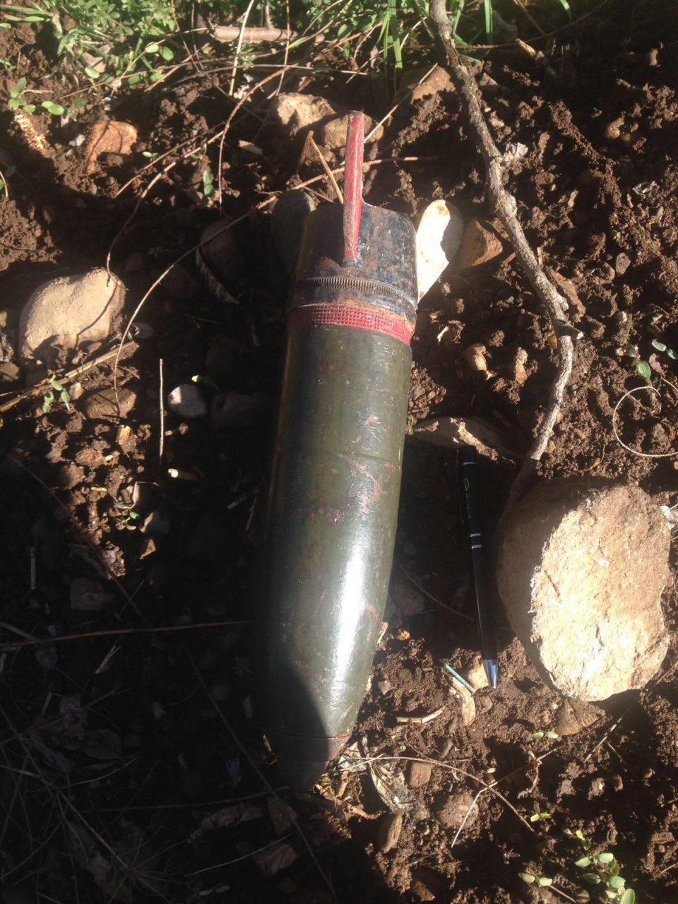 Spunta nel cassonetto una bomba della Seconda Guerra Mondiale