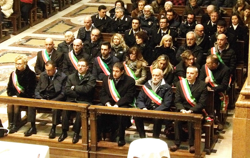 Polizia locale, festa a Magenta: benemerenze e attestati di anzianità