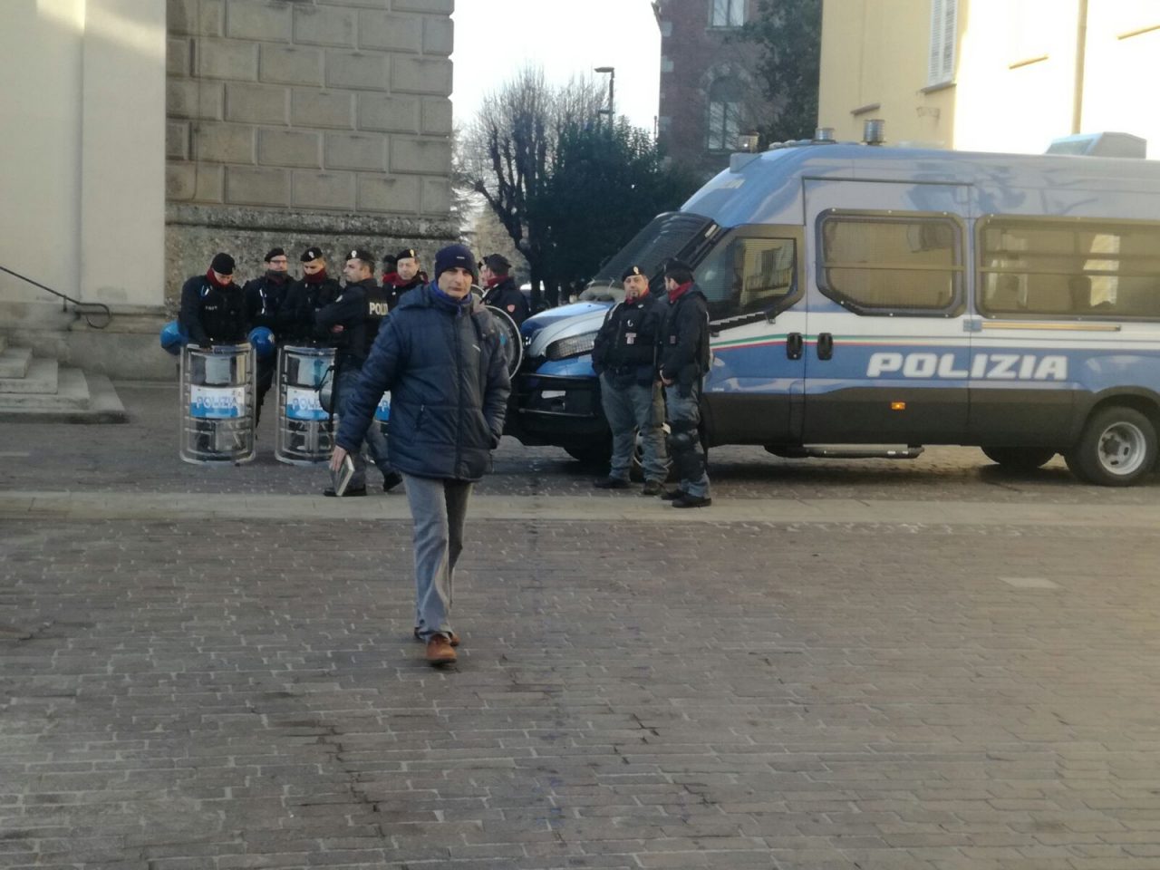 Tensione in piazza per Casa Pound e Fornace – FOTO