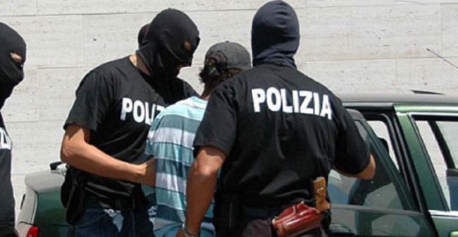 Terrorismo a Como la Digos arresta due persone