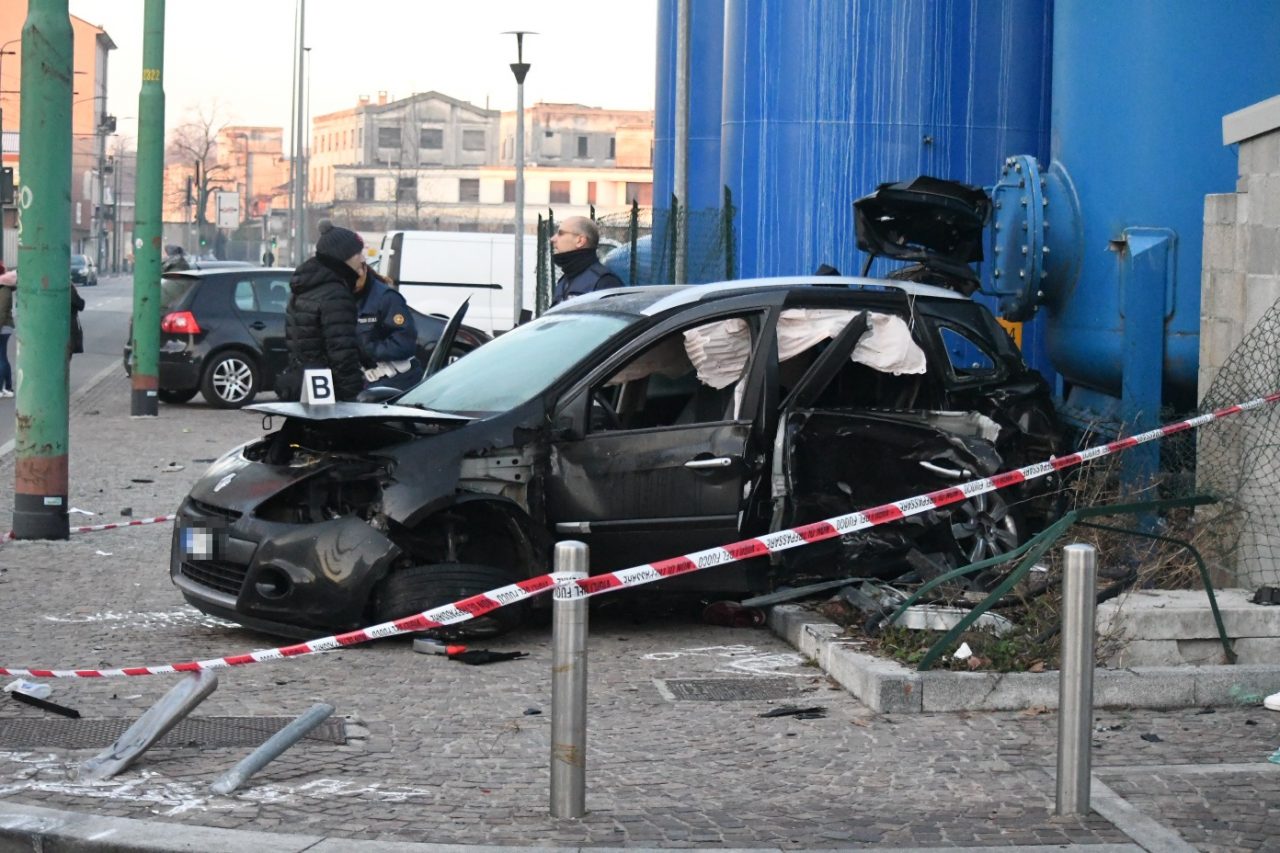 Schianto a Milano, due morti. Arrestato giovane di Novate
