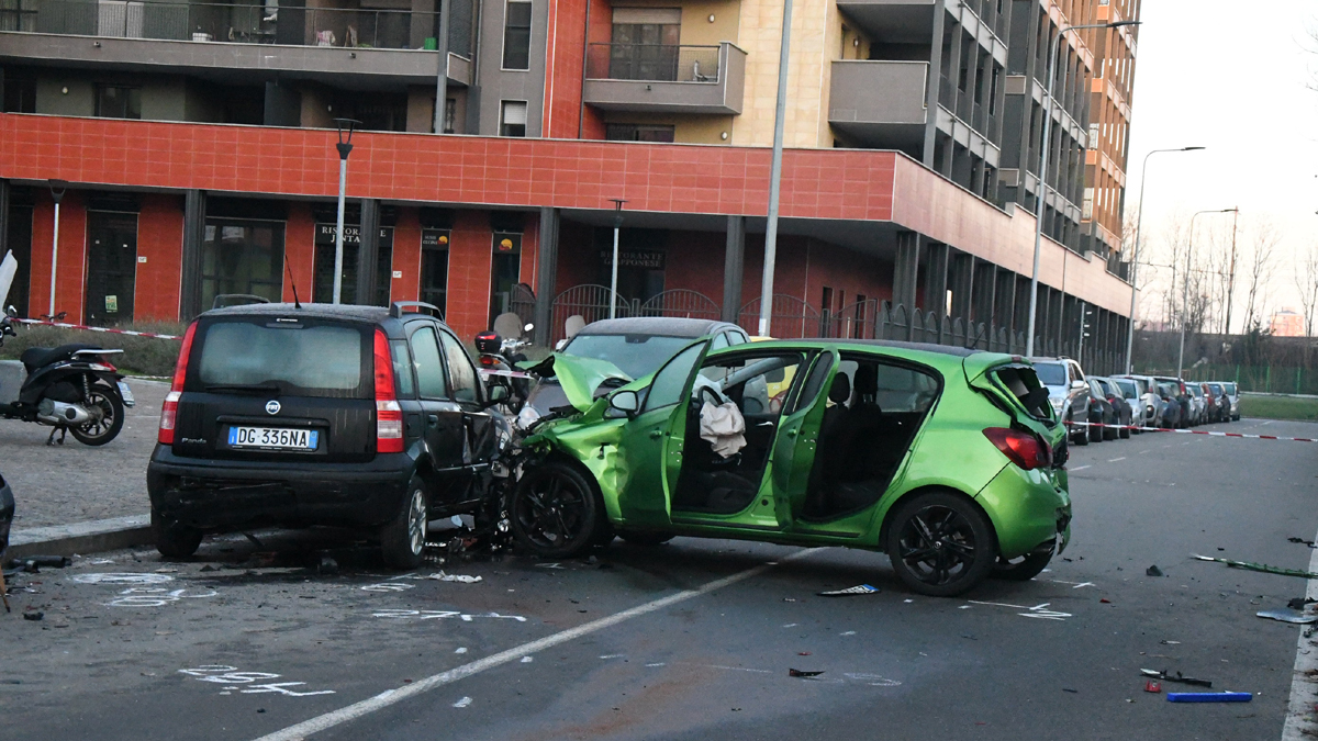 Terribile schianto a Milano: la scena dell’incidente VIDEO