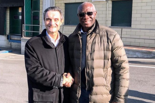 Fontana razzista? Il consigliere Toni Iwobi lo difende: “Nessuna discriminazione”