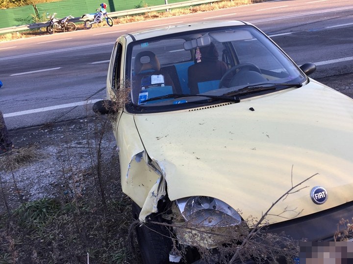 Scontro auto moto, paura per un 16enne