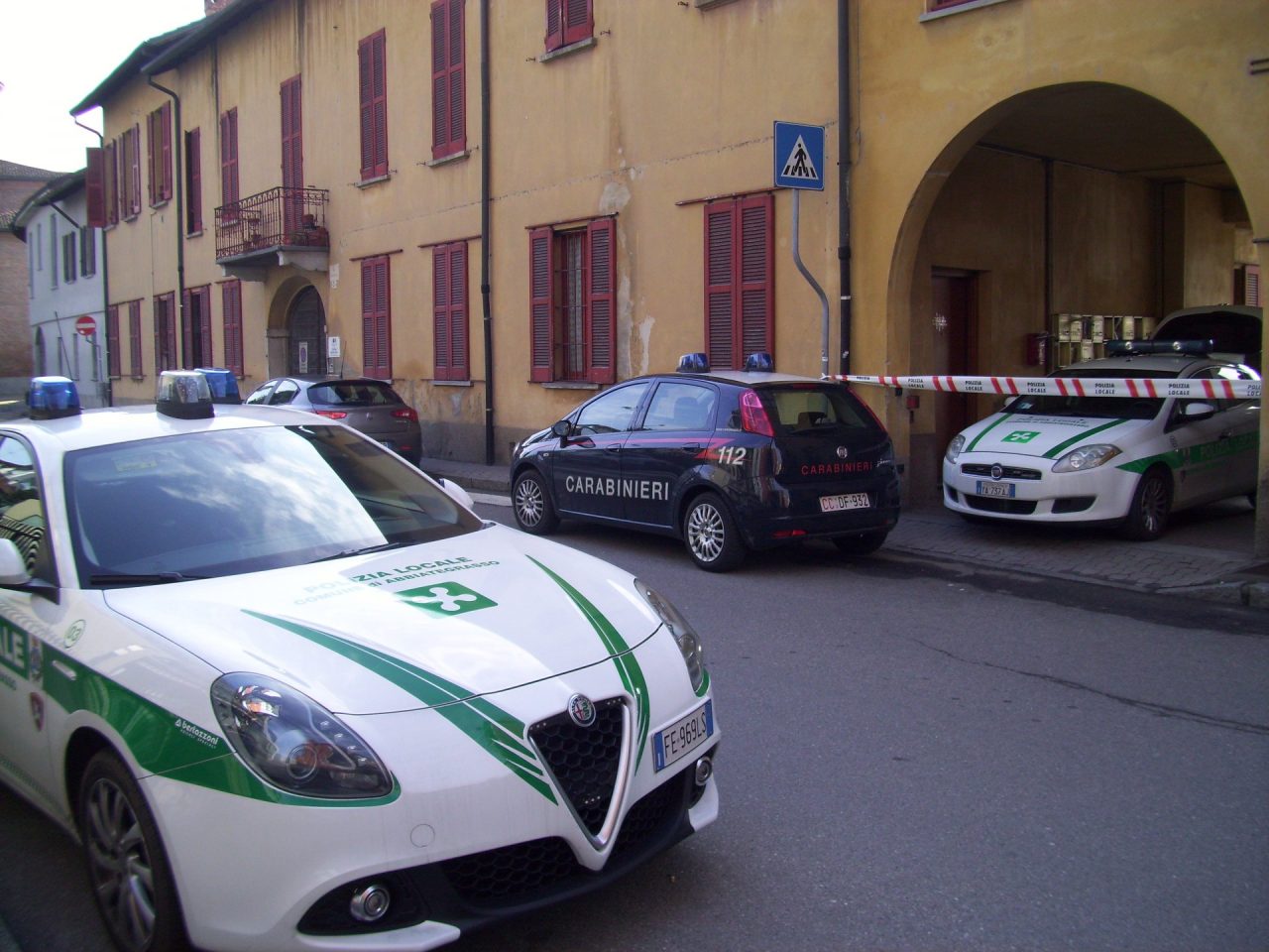 Trovato senza vita, Polizia e Carabinieri sul posto