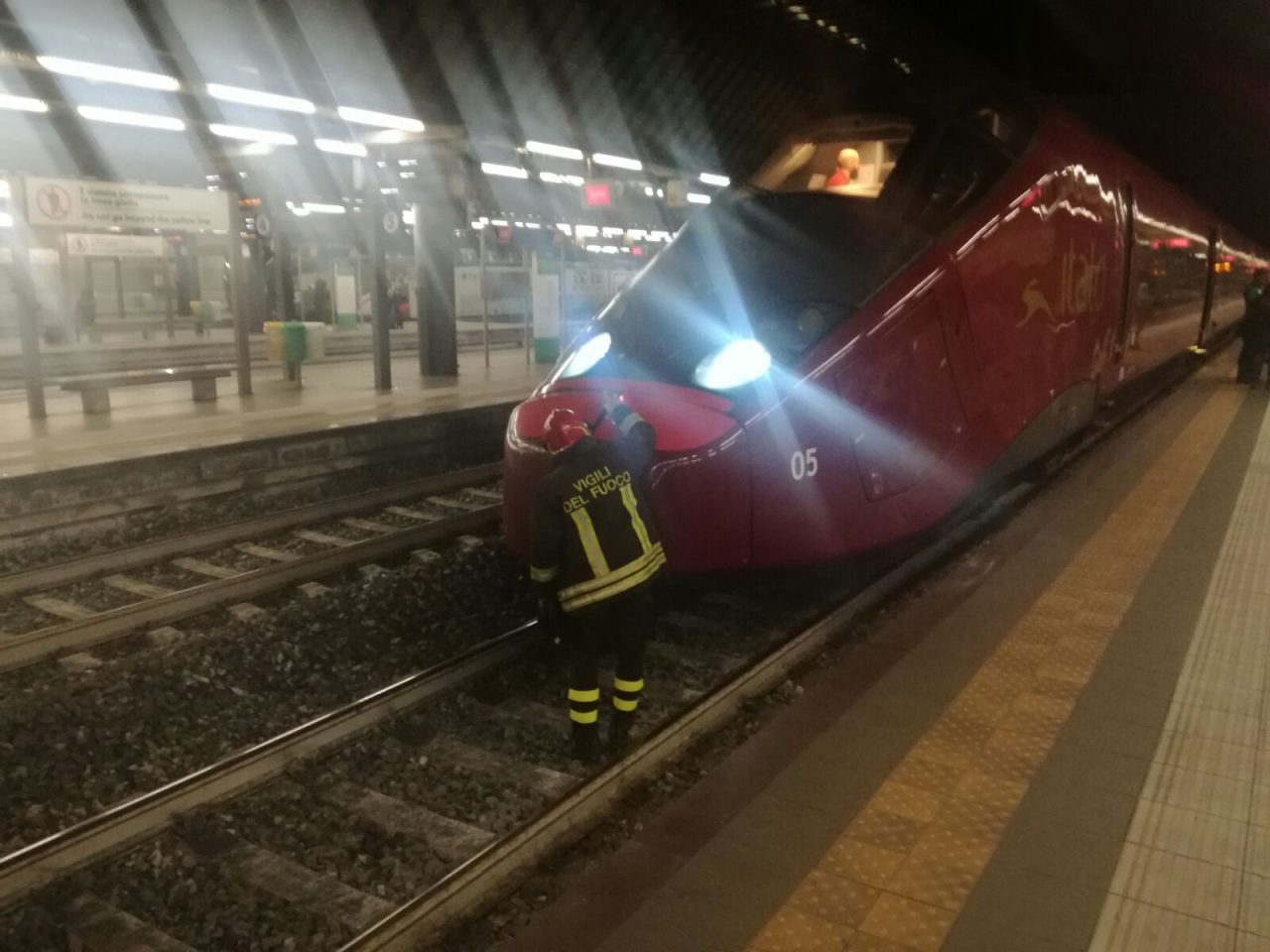 Rho, travolto dal treno