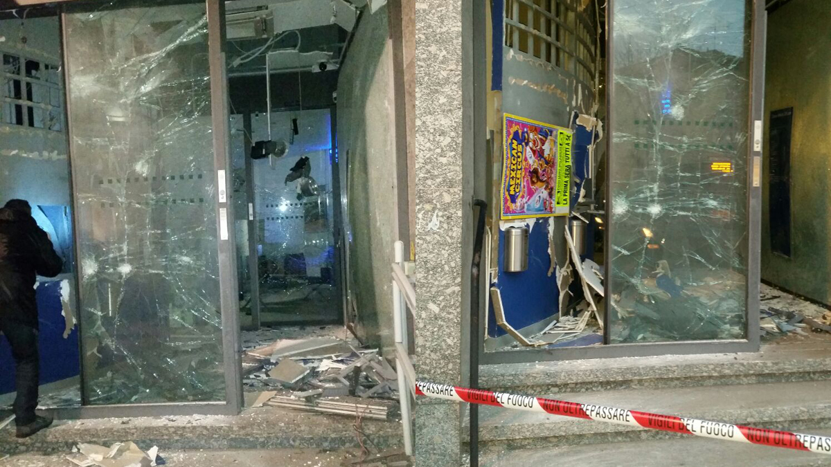 Banda bancomat in azione a Pogliano Milanese