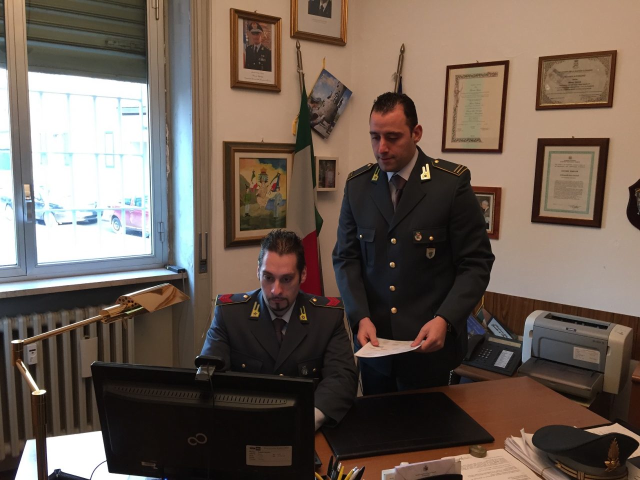 Finanza  il fiuto di Vagjr e Cacoon all’opera contro lo spaccio a Saronno