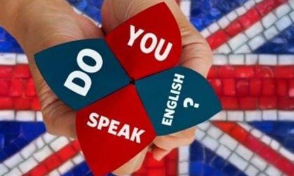 L'assessora madre lingua offre lezioni di inglese ai docenti delle scuole
