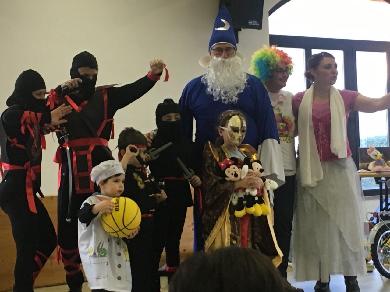 Le maschere di Carnevale “invadono” l’oratorio