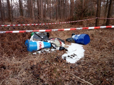 Scarichi abusivi nel bosco preso il responsabile FOTO