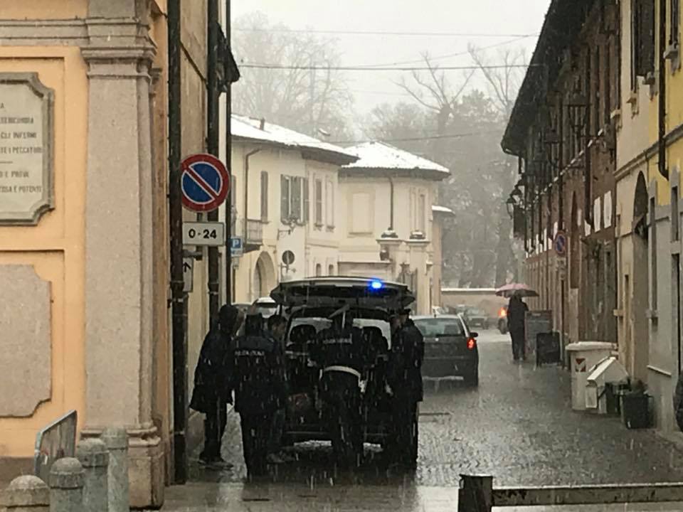 Blitz contro mendicanti e abusivi