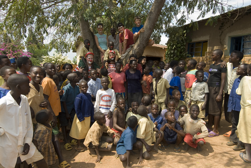 I Barabba’s Clowns corrono per il Rwanda