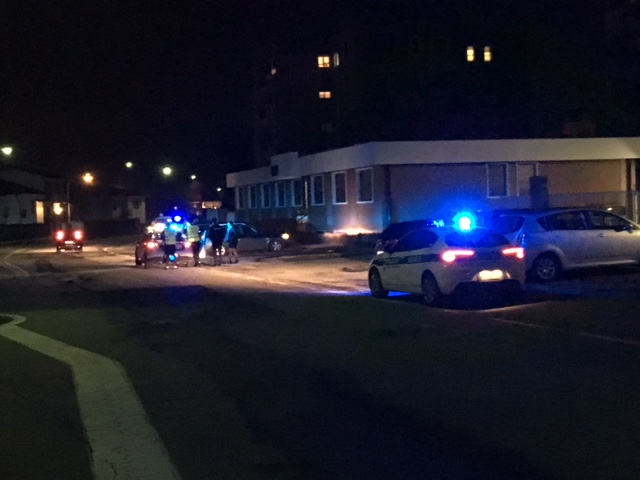 Scontro auto moto in via Ticino, un ferito in codice giallo al San Raffaele