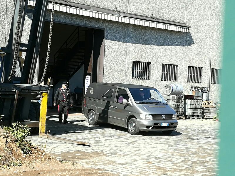 Muore sul lavoro schiacciato da un macchinario IN AGGIORNAMENTO
