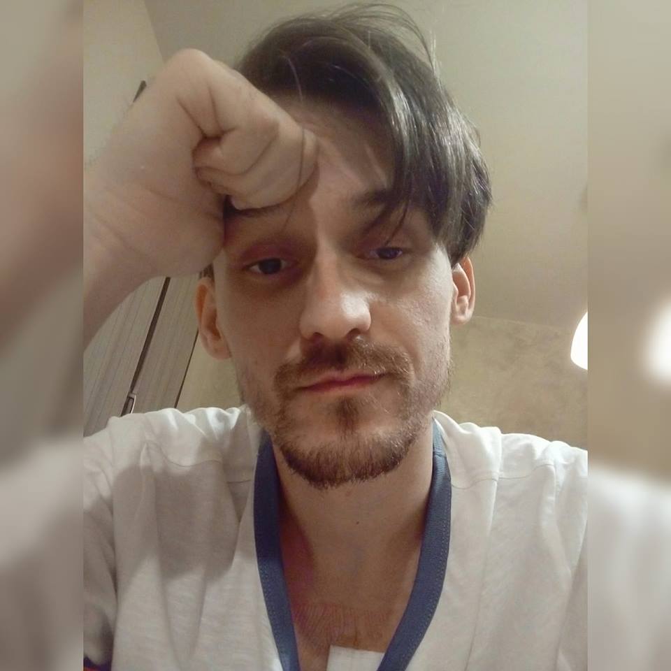 A 26 anni vive un calvario: “Aiutatemi a pagarmi le cure negli States”