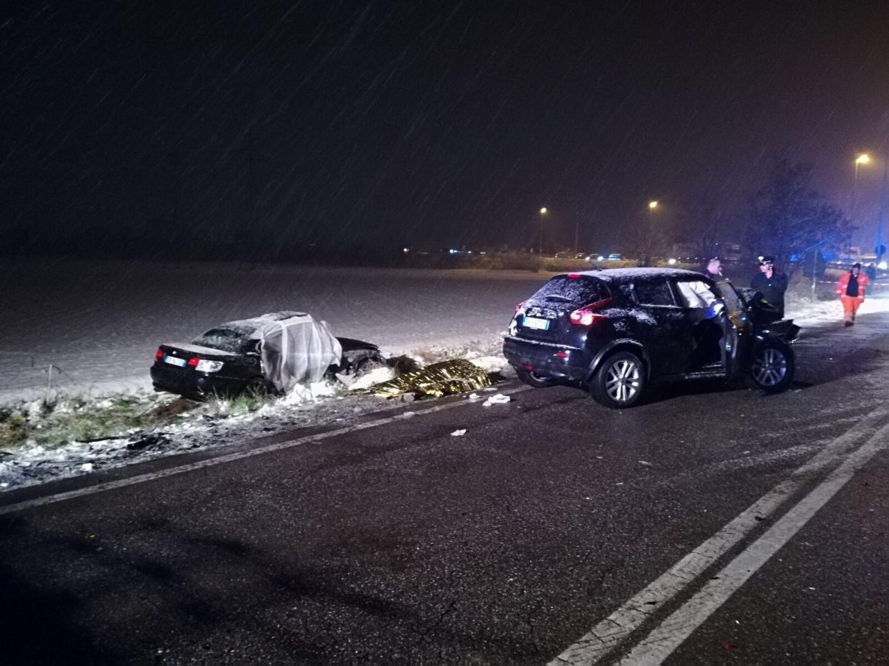 Con un’auto rubata uccide una donna e scappa: FOTO e VIDEO