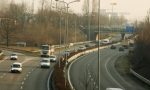 Prove di carico al ponte della Rho-Monza: chiude la Milano-Meda