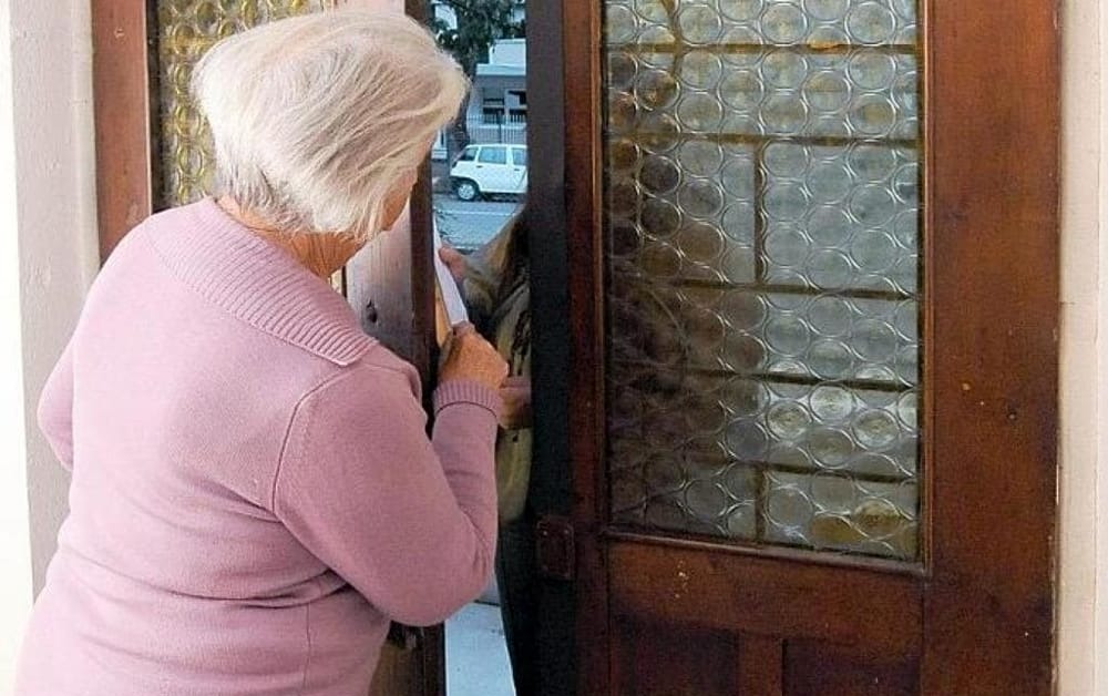 Truffa ad un’anziana a Genova, arrestati a Milano i due malviventi