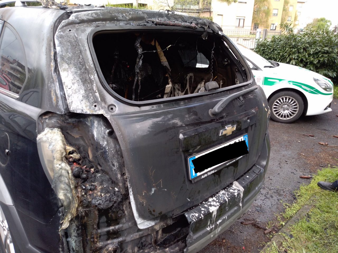 auto in fiamme