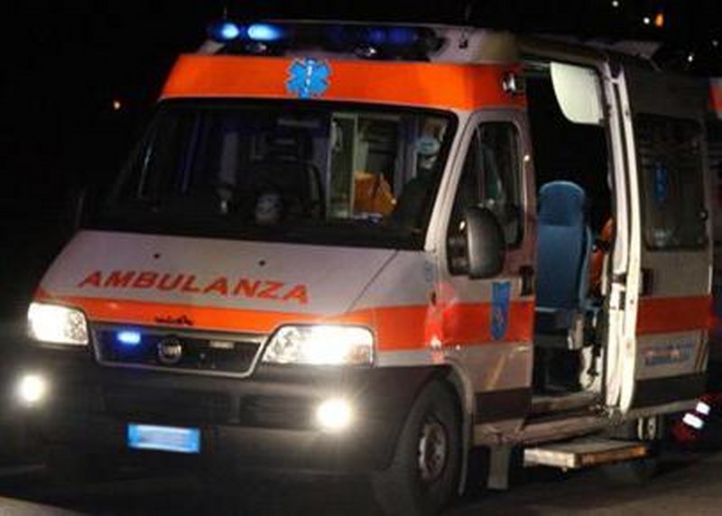 Intossicazioni etiliche e rissa SIRENE DI NOTTE