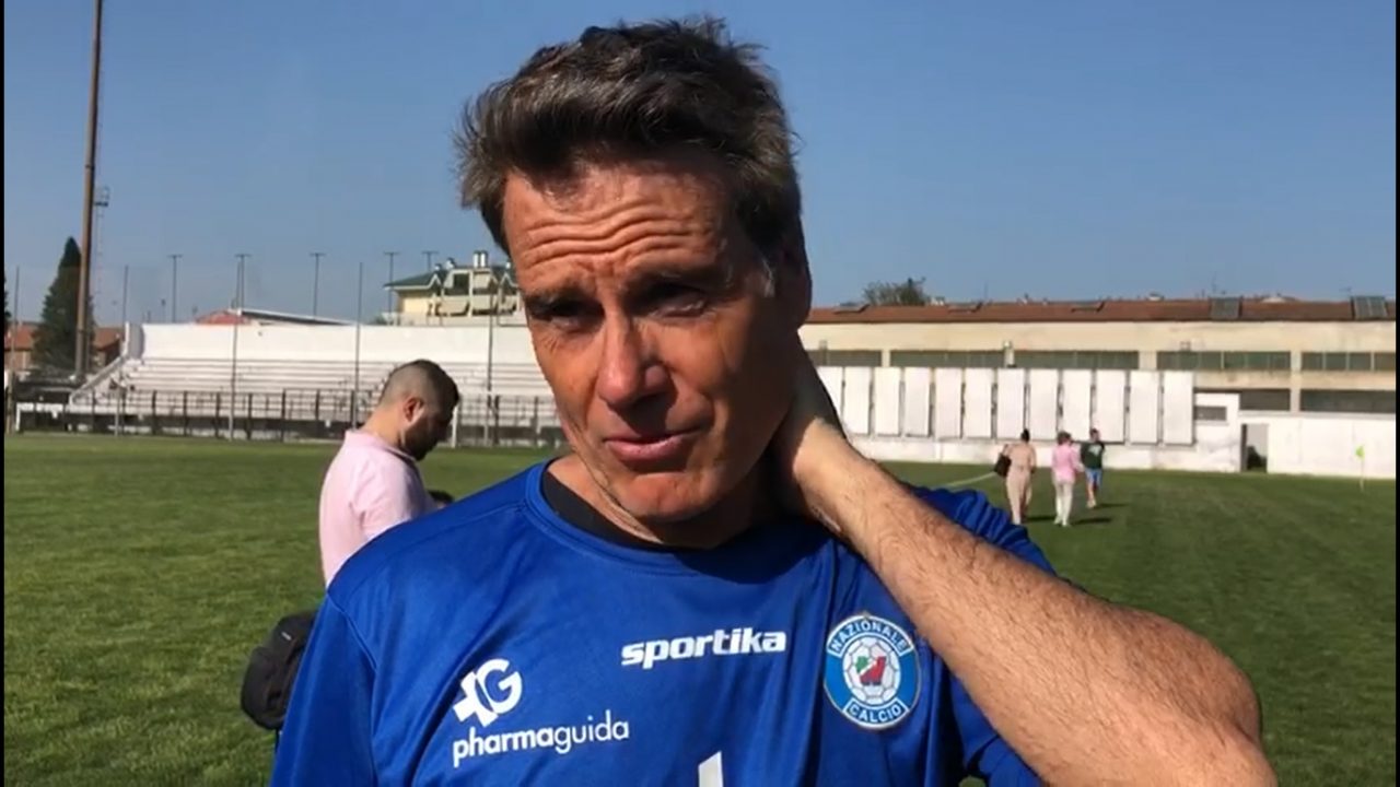 Partita benefica Capitani delle contrade-Artisti tv: 1-4 – VIDEO