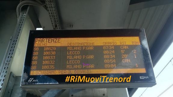 Pendolari infuriati: “Il servizio di Trenord sceso a livelli mai visti”