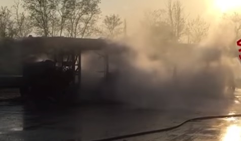Bus in fiamme nella pista per crash test a Senago