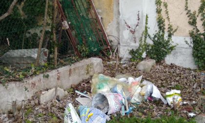 Vandali in azione in viale Piemonte