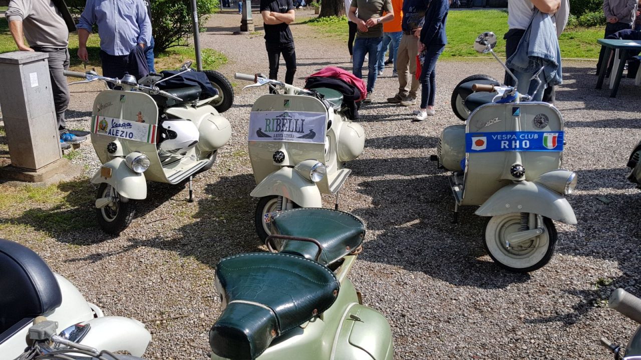 Vespa Party, invasione di motori a Tradate FOTO E VIDEO