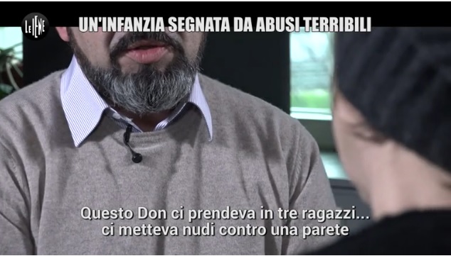 Il racconto degli abusi subiti: “Ci metteva nudi su due sedie…”