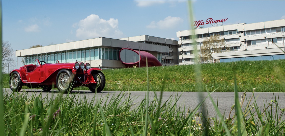 La Mille Miglia fa tappa al museo storico di Arese