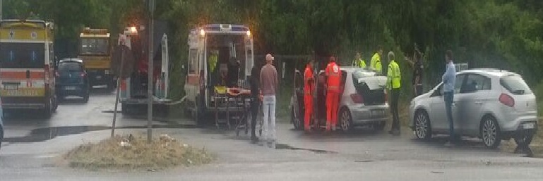 Rho: Nuovo scontro al semaforo di via San Bernardo, ferito anche un 13enne